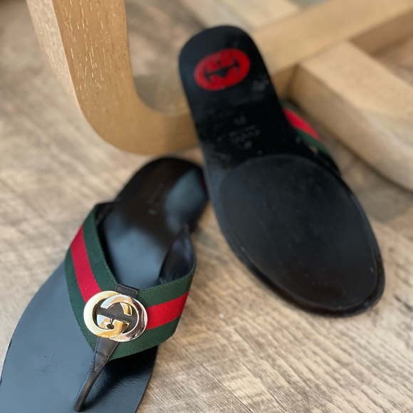 Men’s Gucci Slippers - Picture 3 of 3